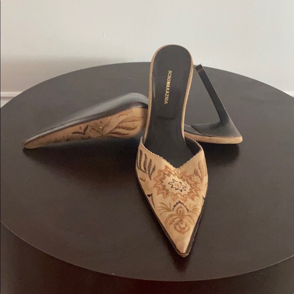 Shoes - Picture 4 of 4